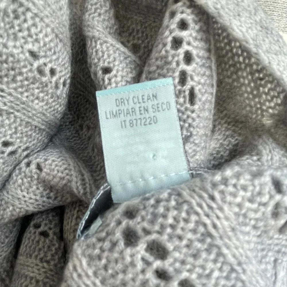 Celeste Women Gray Cable Knit Infinity Loop Scarf Soft Wool Cashmere Blend EUC - Picture 5 of 5